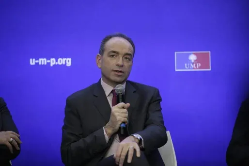 Dans l'ensemble, la réaction de la droite se fait discrète autour de la réponse de Nicolas Sarkozy.