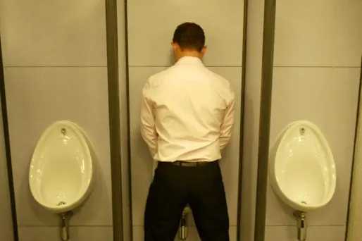 AirPnP, la parodie pour trouver les toilettes les plus proches