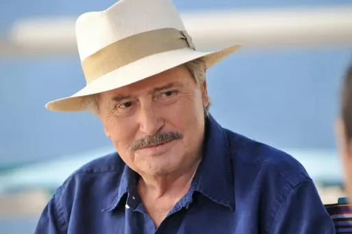 Victor Lanoux joue "Louis La Brocante".