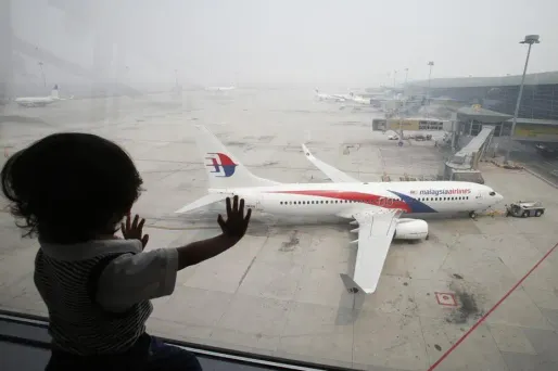 Avion disparu : la piste terroriste reste envisagée