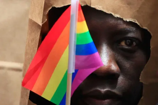 Loi anti-gay en Ouganda : Orange sanctionne un journal