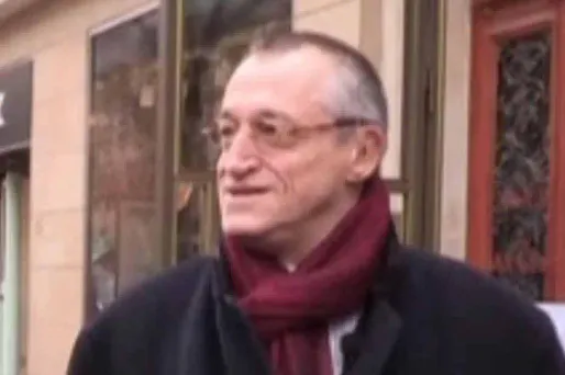 Paris : un candidat FN veut "concentrer" les Roms "dans des camps"