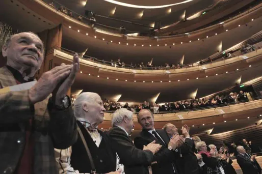 Russie : les artistes privés de gros mots