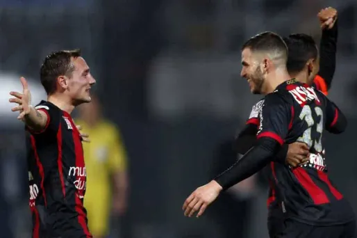 VIDÉO - Le beau coup franc d'Eysseric