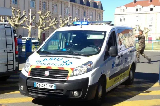 Bordeaux : un homme ouvre le feu dans une caserne