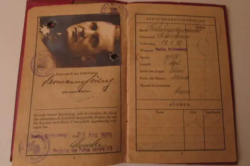 Des objets nazis aux enchères : la vente annulée