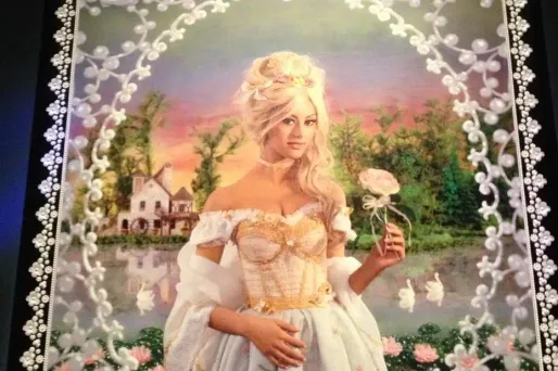 Marie-Antoinette incarnée par Zahia : "ça lui aurait beaucoup plu"