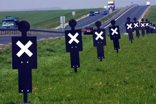 Mortalité routière : hausse de 28 % en mars