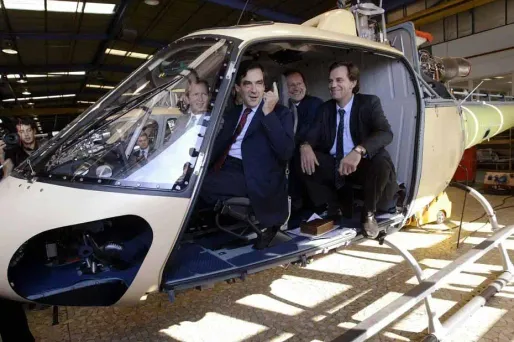 UMP : accusé de détournements, Fillon riposte