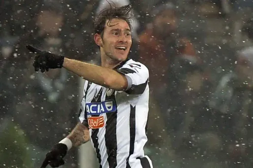 Un footballeur italien veut adopter un bébé abandonné