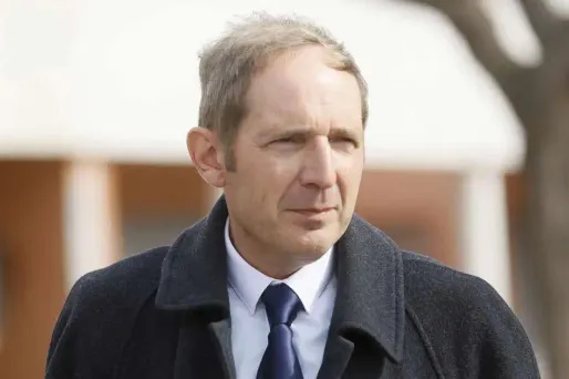 Un maire FN augmente son salaire de 15%