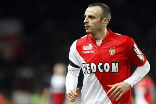 Dimitar Berbatov, avec un but sublime, a montré qu'il avait encore de beaux restes