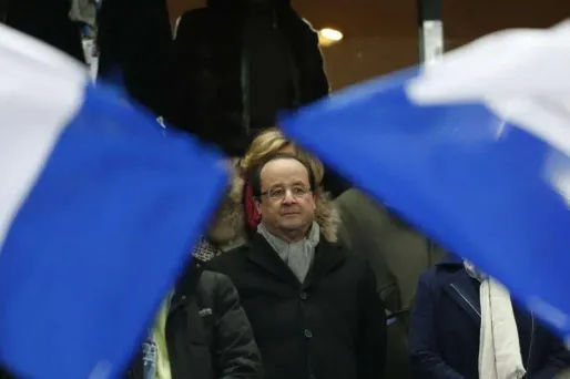 Hollande bien entouré pour regarder France-Honduras à la TV