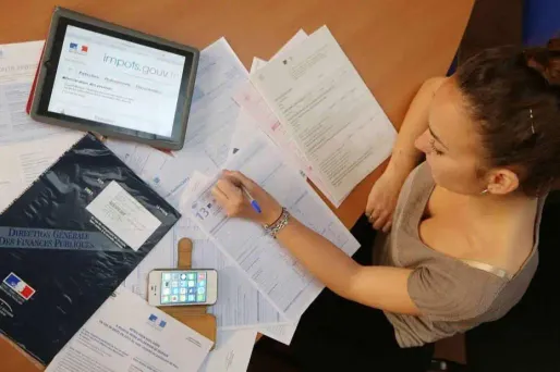 La date limite d'envoi des déclarations de revenus papier est fixée mardi à minuit.