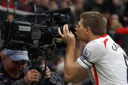 La radio s'invite dans les matchs à la télé