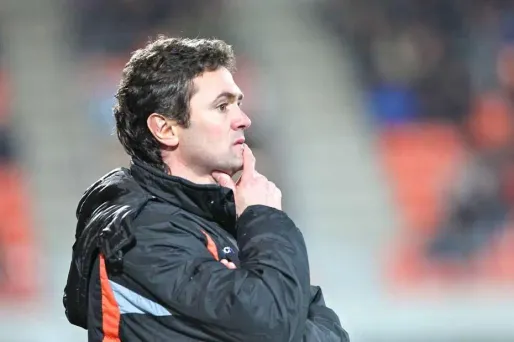 Sylvain Ripoll va succéder à Christian Gourcuff en tant qu'entraîneur sur la banc du FC Lorient.