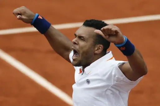 Roland-Garros : Tsonga se rapproche de Djokovic