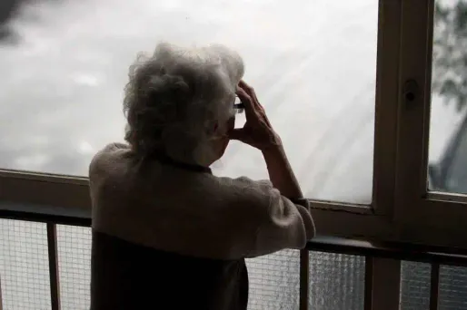 La maladie d'Alzheimer, découverte il y a plus de cent ans, n'a pas fini de révéler ses mystères.