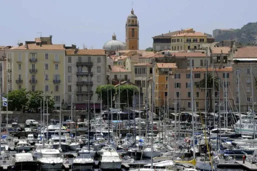 Corse : il tue le compagnon de son ex