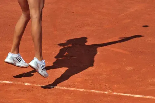 Entraîneur de tennis soupçonné de viols : "un coup de massue" à Levallois