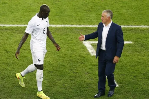 Mamadou Sakho, tête basse...