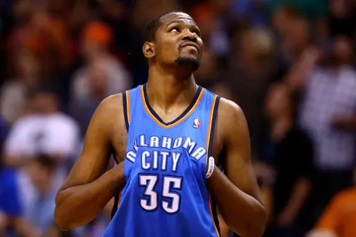 Kevin Durant et Oklahoma City se sont qualifiés jeudi pour la finale de la conférence Ouest.
