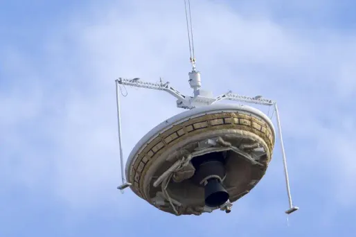 La Nasa a envoyé une soucoupe volante dans l'espace mais le parachute a fait défaut.