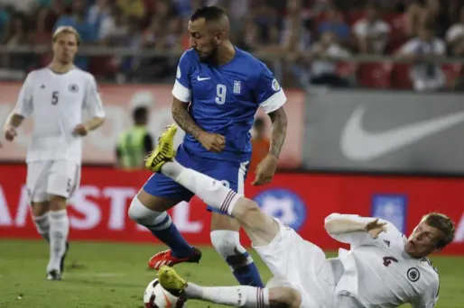 Mitroglu, l'attaquant de la Grèce.