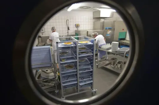 À la cantine du Pontet, ville du Vaucluse tenue par le FN, les repas ne seront plus gratruits pour personne.