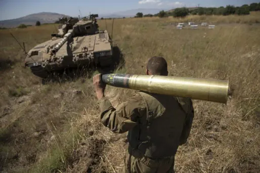 Un soldat israélien sur le plateau du Golan