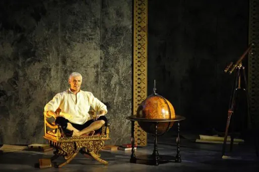 Lambert Wilson a l’envergure d’un Roi