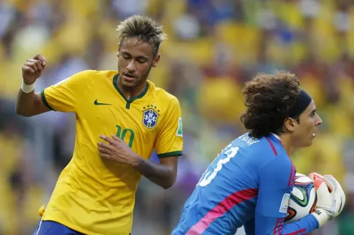 Le Brésil bute sur le Mexique et Ochoa