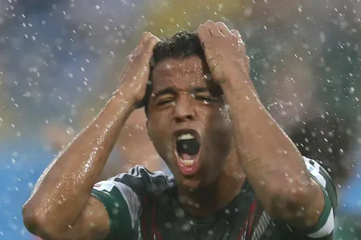 Giovani Dos Santos ne comprend pas ce qui lui arrive...