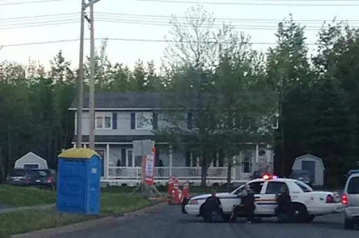 Des policiers canadiens à la recherche de l'auteur d'une fusillade