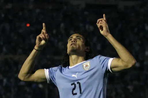 El Matador, Edinson Cavani, mènera l'attaque de la Celeste.