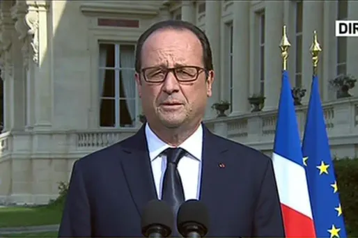 Crash d'Air Algérie : "tous les corps seront ramenés en France"