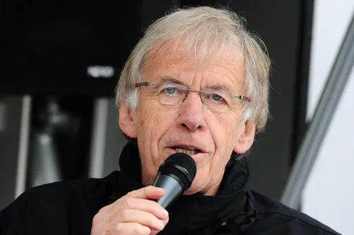 L'inimitable voix de Daniel Mangeas ne résonnera plus sur le Tour de France.