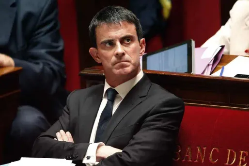 Emeutes à Sarcelles : "intolérable" pour Valls