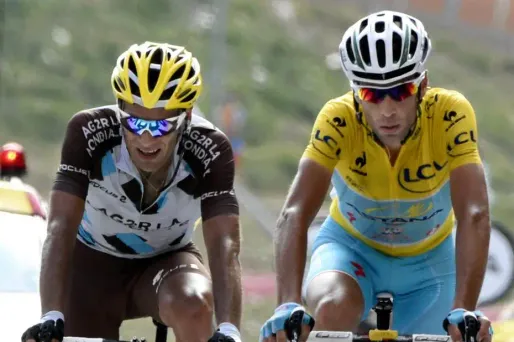 Péraud (à gauche) et Nibali, 2e et 1er du classement général, ont permis à leurs équipes de toucher le plus d'argent.