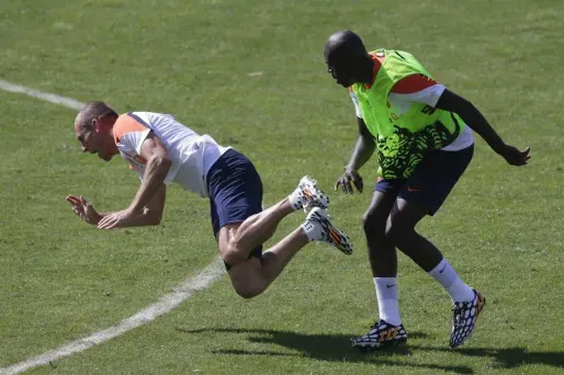 VIDÉO - L'altercation entre Robben et son coéquipier