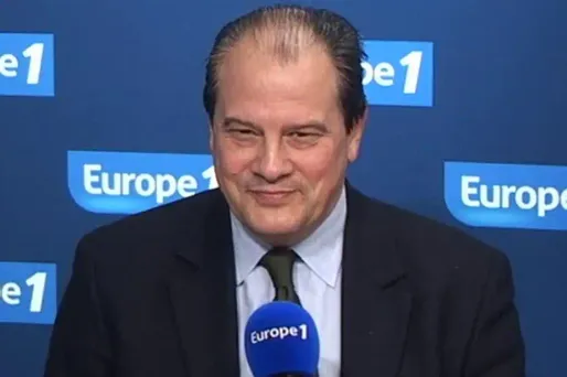 Cambadélis évoque les "lunettes chiraquiennes" de Hollande