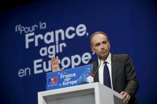 Pour sa première expression depuis son départ effectif de l'UMP mi-juin, hormis un tweet de soutien à Nicolas Sarkozy, Jean-François  Copé critique la nouvelle direction