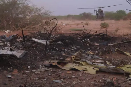 Crash d'Air Algérie : "Ils se faisaient une joie de partir", raconte un proche