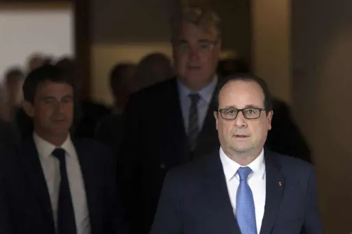 Hollande : "le dialogue social ne peut être une perpétuelle surenchère"