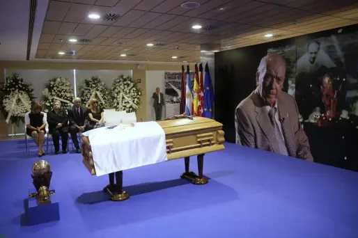 Le Real Madrid rend hommage à Di Stefano