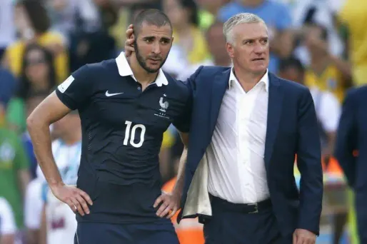 Les Bleus de retour dimanche en France