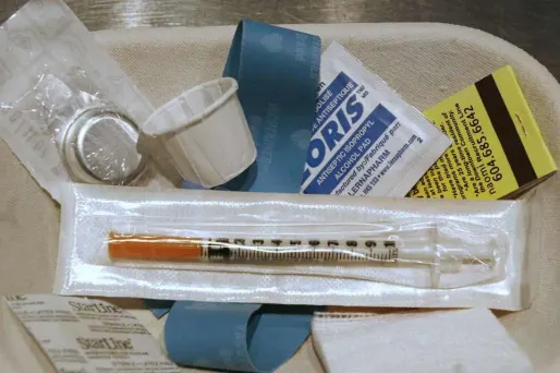 Les centres qui mettront en place ces "salles de shoot" seront désignés par arrêté du ministre chargé de la Santé.