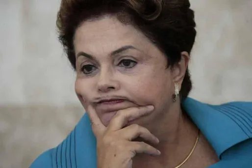 Mondial : Rousseff "désolée" pour le Brésil