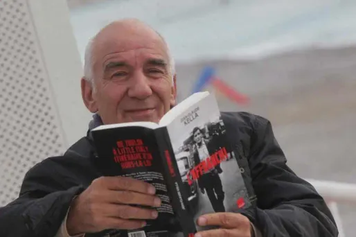 Comme beaucoup de figures du grand banditisme de sa génération, il avait publié le récit de son histoire.