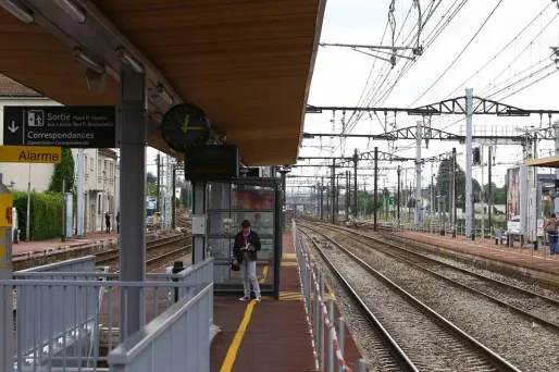 Accident de Brétigny : la SNCF et RFF convoqués devant la justice